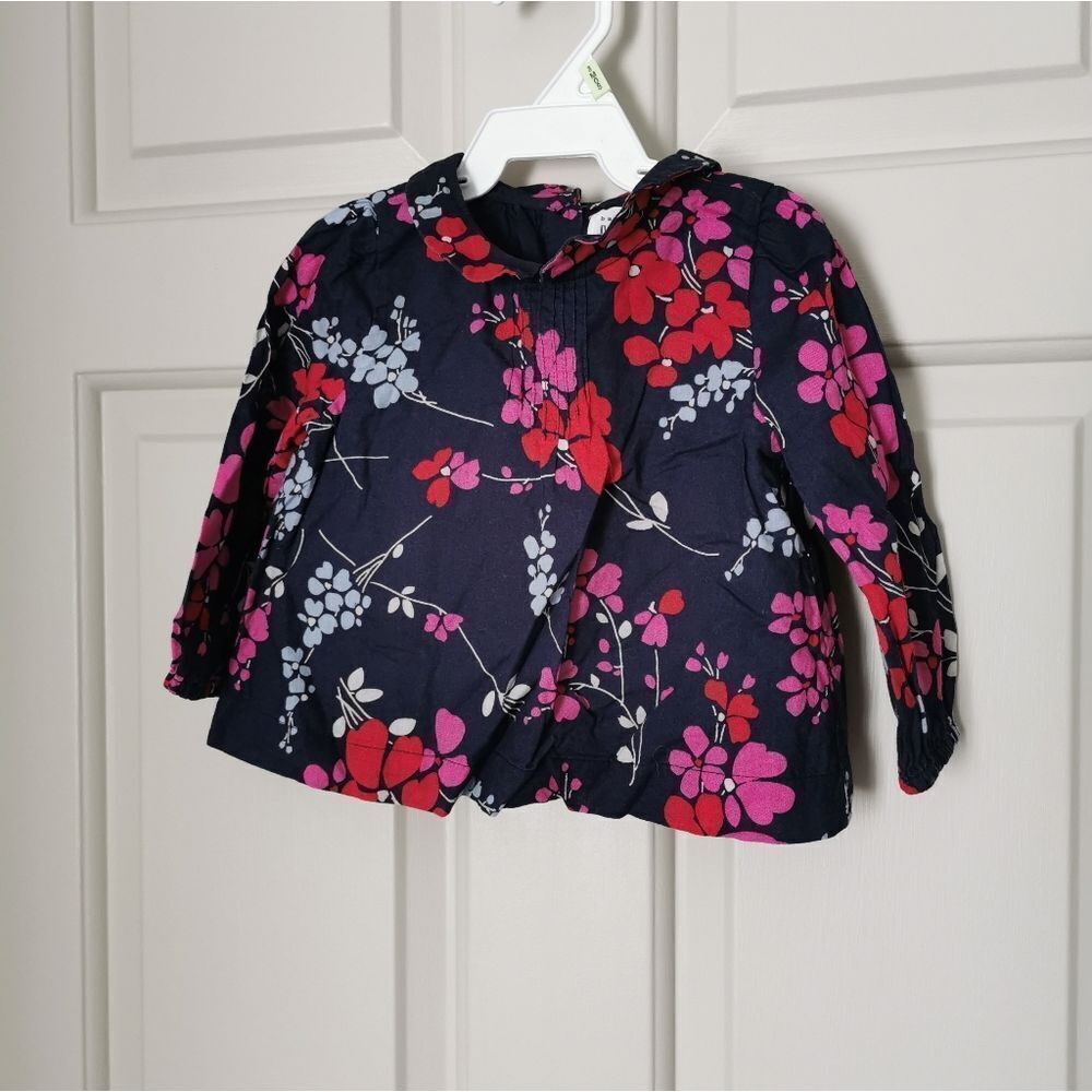 2/$15 Gap long sleeve shirt size 6-12 m